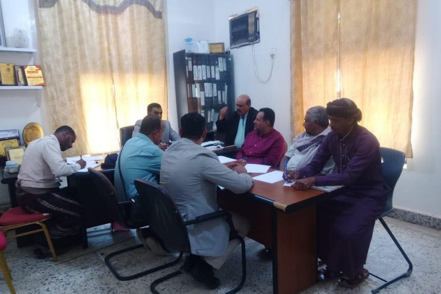 أجتماع فني لتفعيل العمل البحثي والزراعي بين الوزارة ومحافظة سقطرى 