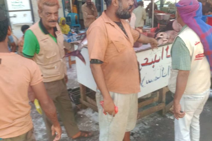 الصناعة والتجارة تواصل النزولات الميدانية لضبط الأسعار ومراقبة الأسواق بخورمكسر 