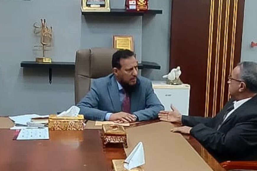 محافظ عدن يبحث مع رئيس جامعة عدن تعزيز الشراكة لتأهيل الكوادر المحلية ودعم مسار التنمية