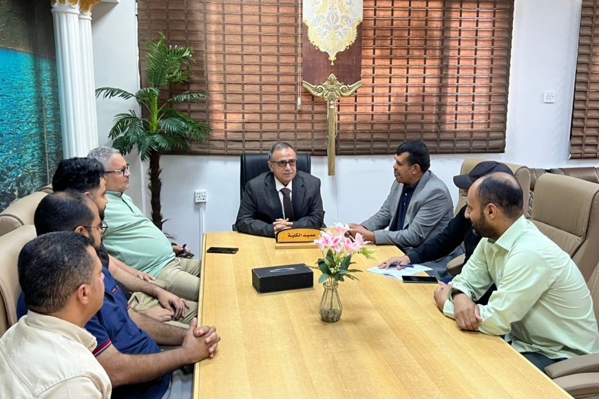 رئيس جامعة عدن يتفقد سير العمل في كلية طب الأسنان