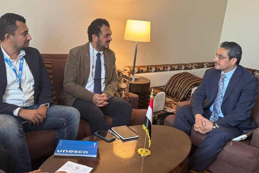 وزير الثقافة والسياحة يبحث مع مدير مشاريع (اليونسكو) تعزيز الشراكة لحماية التراث
