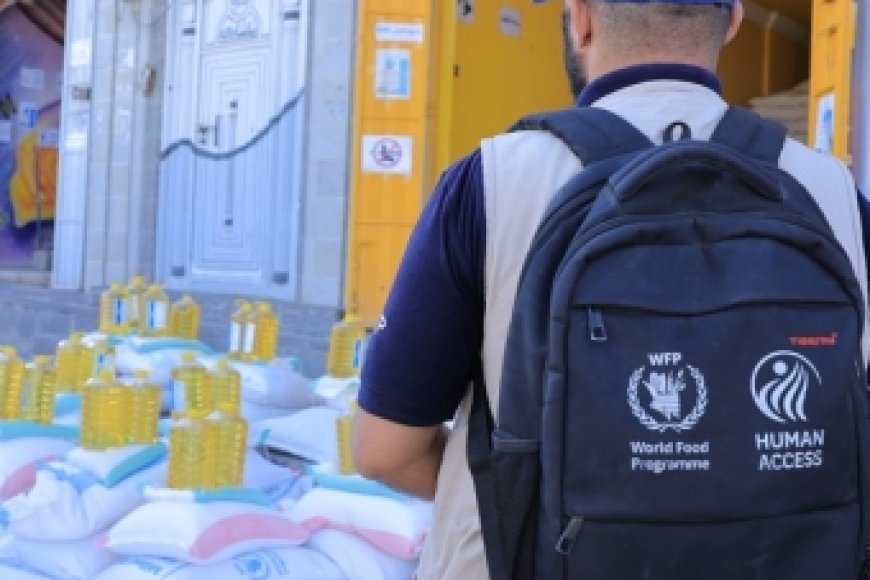 بدعم من برنامج الأغذية العالمي.. توزيع مساعدات غذائية طارئة لأكثر من 20 ألف أسرة في تعز