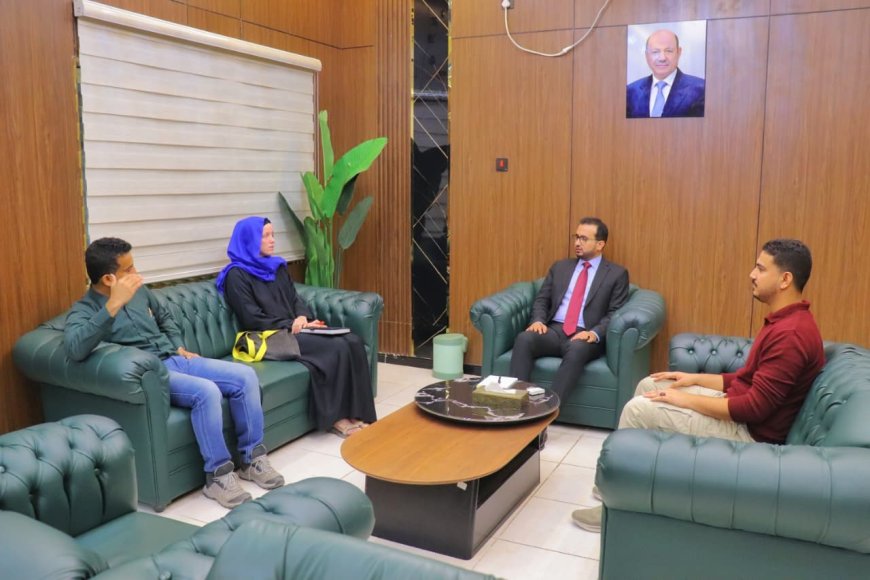 وزير الخدمة المدنية والتأمينات يلتقي رئيسة بعثة أطباء بلا حدود البلجيكية. وزير الخدمة المدنية والتأمينات يلتقي رئيسة بعثة أطباء بلا حدود البلجيكية.