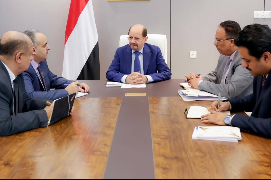 رئيس الوزراء يلتقي برئيسي مصلحتي الضرائب والجمارك