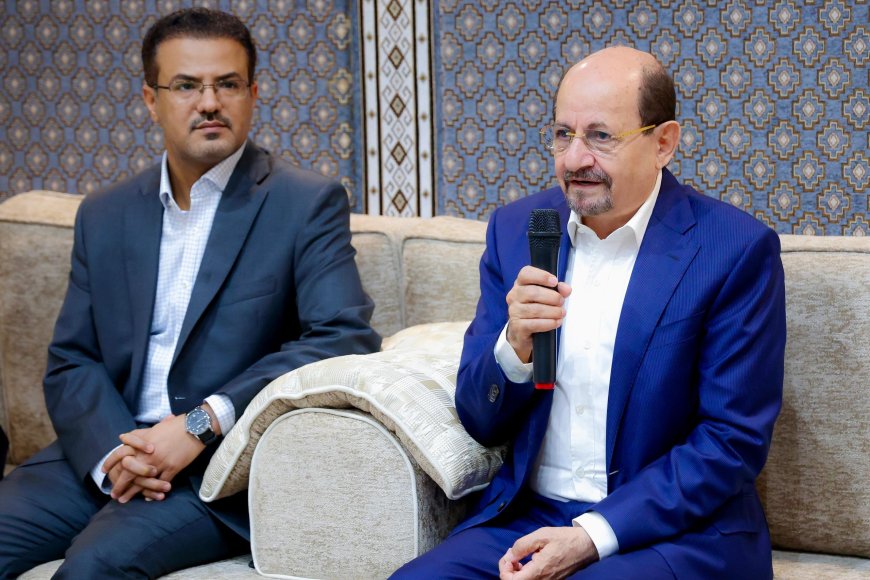 رئيس الوزراء يؤكد ان العلاقة بين الحكومة والاعلام شراكة أصيلة في معركة الوعي وبناء الدولة