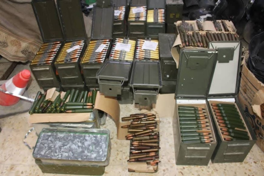 مدير عام أمن ساحل حضرموت يثمّن جهود شرطة الدوريات وأمن الطرق في إحباط عملية بيع وتهريب ذخائر