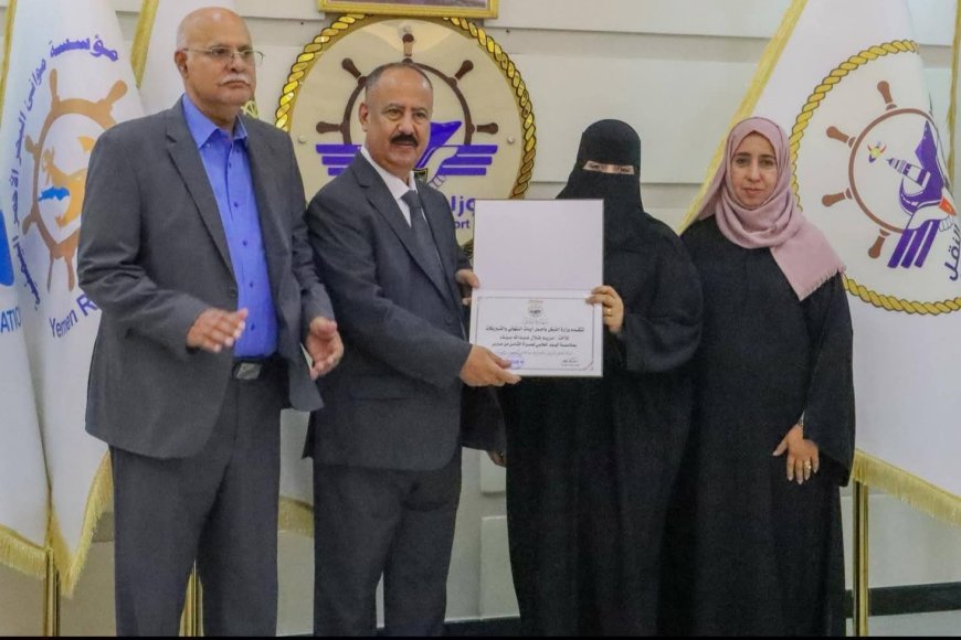 وزير النقل يكرّم موظفات الوزارة بمناسبة اليوم العالمي للمرأة