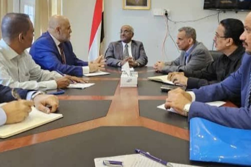 وزير الإدارة المحلية يؤكد أهمية تكامل الجهود بين الوزارة والسلطة المحلية بمحافظة تعز