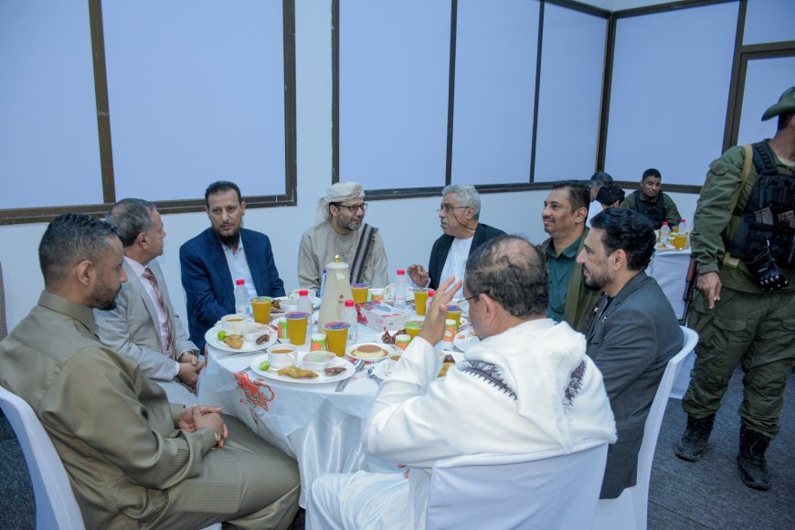 وزارة التعليم العالي تشارك في إفطار رمضاني بدعوة من محافظ محافظة عدن وزارة التعليم العالي تشارك في إفطار رمضاني بدعوة من محافظ محافظة عدن