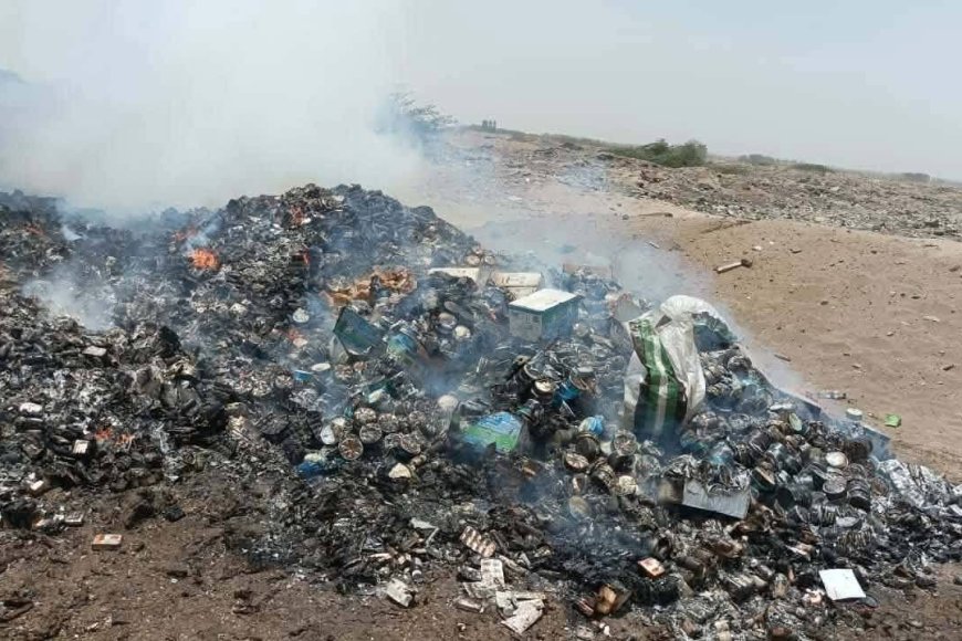 إتلاف ( 4 ) أطنان مواد غذائية منتهية الصلاحية في مديرية المنصورة بعدن..