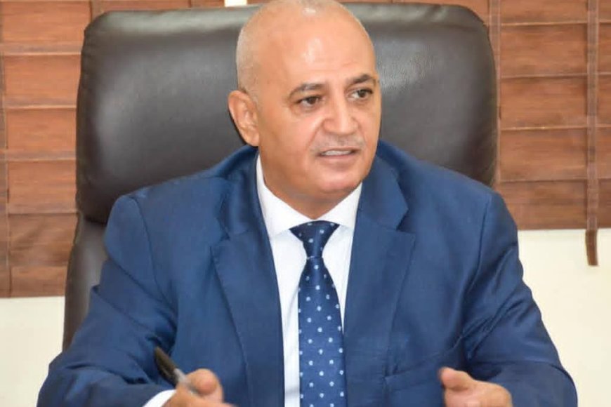 وزير المياه يناقش خرائط المياه الجوفية في تعز