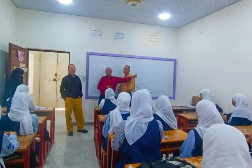 الموسيقار احمد بن غودل يزور مدارس وثانوية التفوق العالمية بمديرية المعلا 