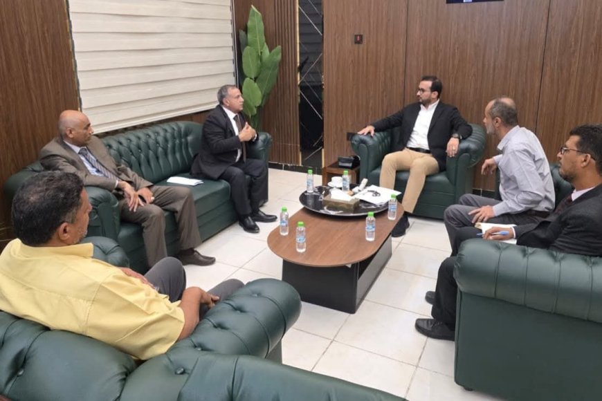 وزير الخدمة المدنية ورئيس جامعة عدن يناقشان أوضاع الكادر الأكاديمي والإداري وملف العلاوات والتسويات