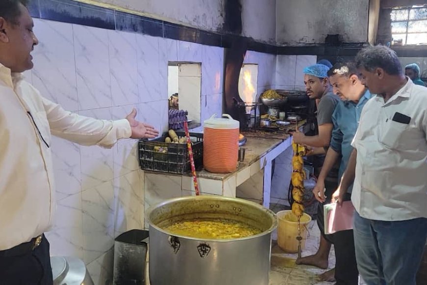 مدير عام المنصورة يؤكد استمرار ضبط المطاعم والبوفيهات المخالفة لضمان سلامة الأغذية مدير عام المنصورة يؤكد استمرار ضبط المطاعم والبوفيهات المخالفة لضمان سلامة الأغذية