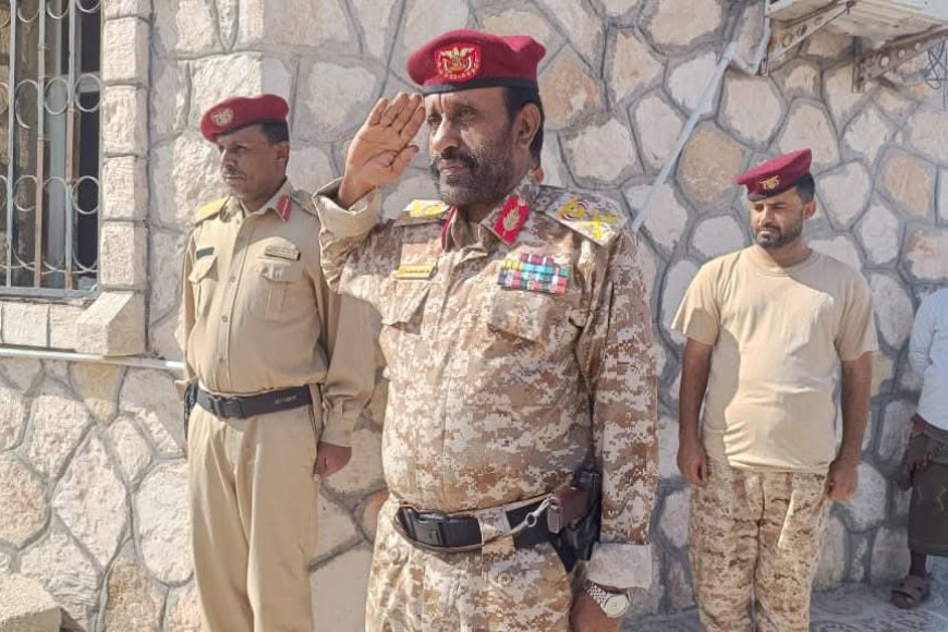 قائد محور الغيضة يتفقد جاهزية لواء الشرطة العسكرية ويشيد بمستوى الأداء قائد محور الغيضة يتفقد جاهزية لواء الشرطة العسكرية ويشيد بمستوى الأداء