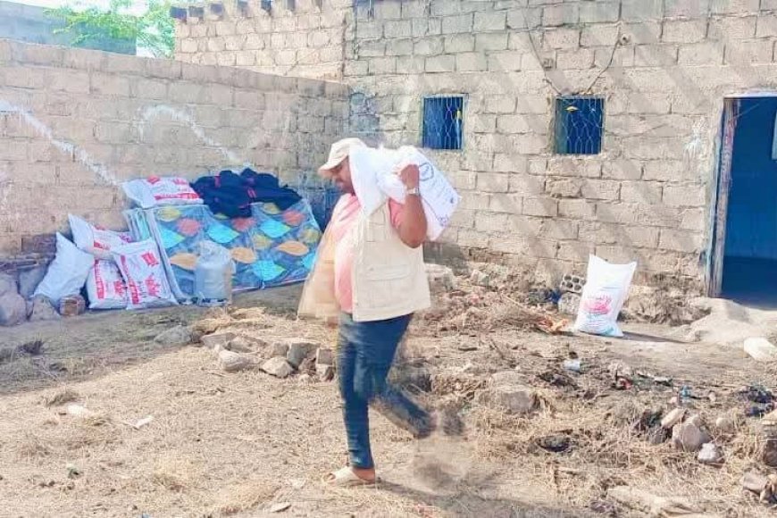 الحديدة..خلية الأعمال الإنسانية تغيث أسرتين متضررتين من حريق في الخوخة