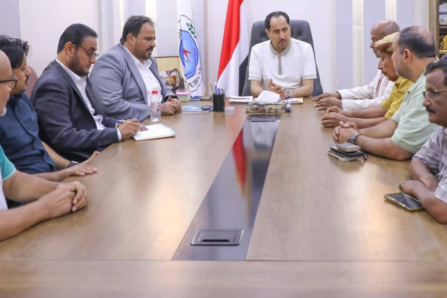 وزارة الشباب والرياضة تسلم نادي الريدة شهادة الاعتراف النهائي