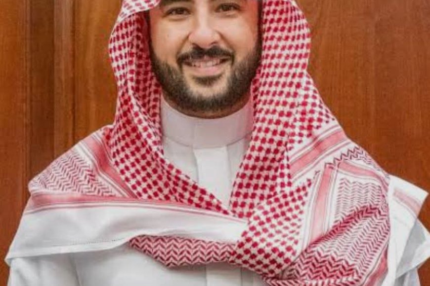 الشيخ مختار الحنكاسي بوجه مناشدة عاجلة للأمير خالد بن سلمان للتدخل في أزمة النقل الجوي بجزيرة سقطرى الشيخ مختار الحنكاسي بوجه مناشدة عاجلة للأمير خالد بن سلمان للتدخل في أزمة النقل الجوي بجزيرة سقطرى