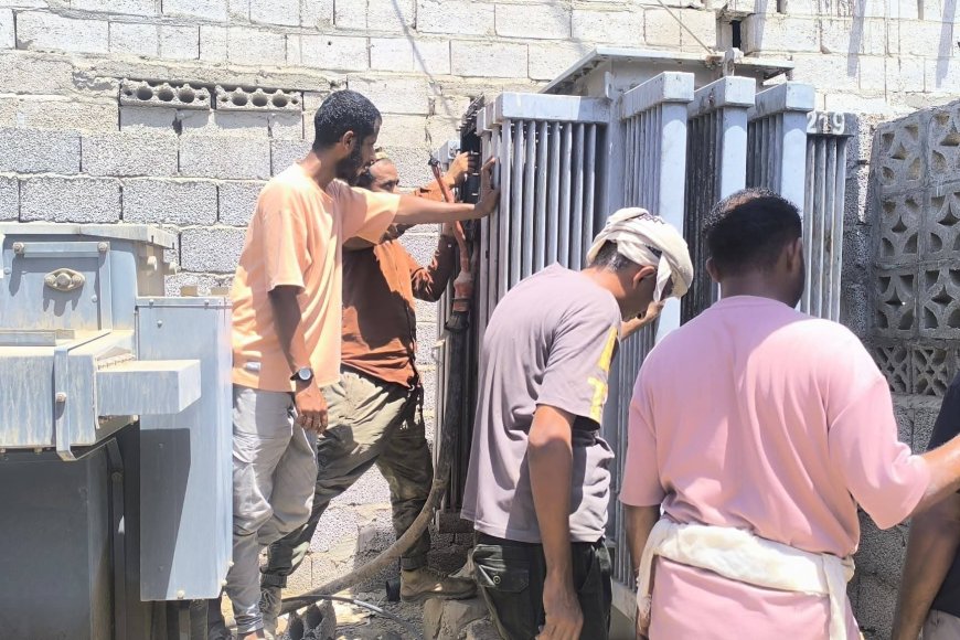 إستبدال محول كهربائي بسعة أكبر .. وتنفيذ حملة لإزالة الربط المزدوج بحي الزحف الاحمر بمركز البريقة. إستبدال محول كهربائي بسعة أكبر .. وتنفيذ حملة لإزالة الربط المزدوج بحي الزحف الاحمر بمركز البريقة.