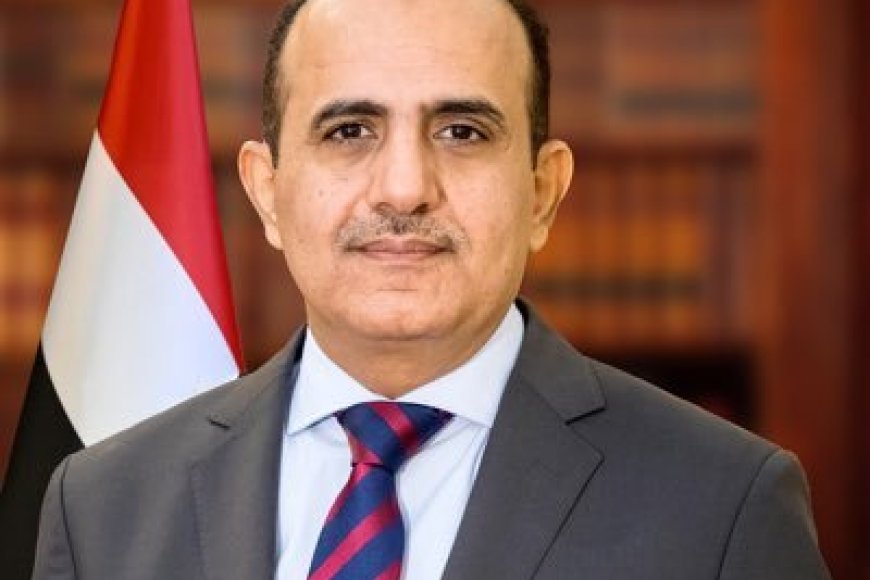 وزير الصحة يحذّر من رقم ينتحل صفته ويطلب حوالات مالية عبر تطبيقات التواصل