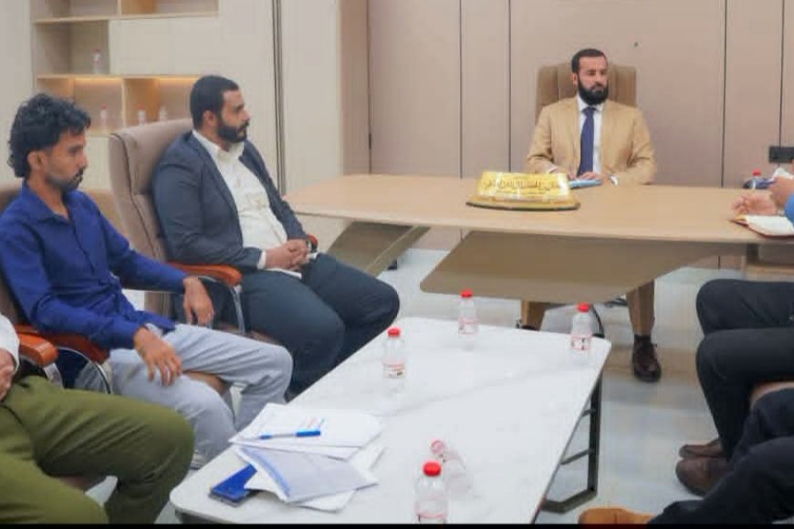 محافظ أبين يلتقي اللجنة التحضيرية للقمة الشبابية ويشدد على أهمية دعم وتمكين الشباب في مختلف المجالات