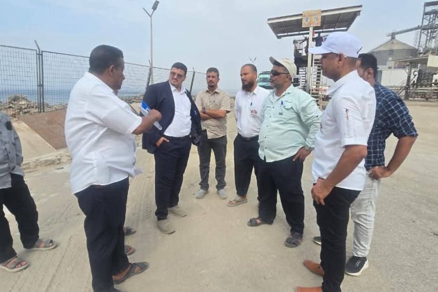 مدير عام شركة النفط بساحل حضرموت ينفذ نزولاً ميدانياً لمنشآت خلف ويقرّ حزمة إجراءات لرفع كفاءة العمل وتعزيز البنية التحتية.