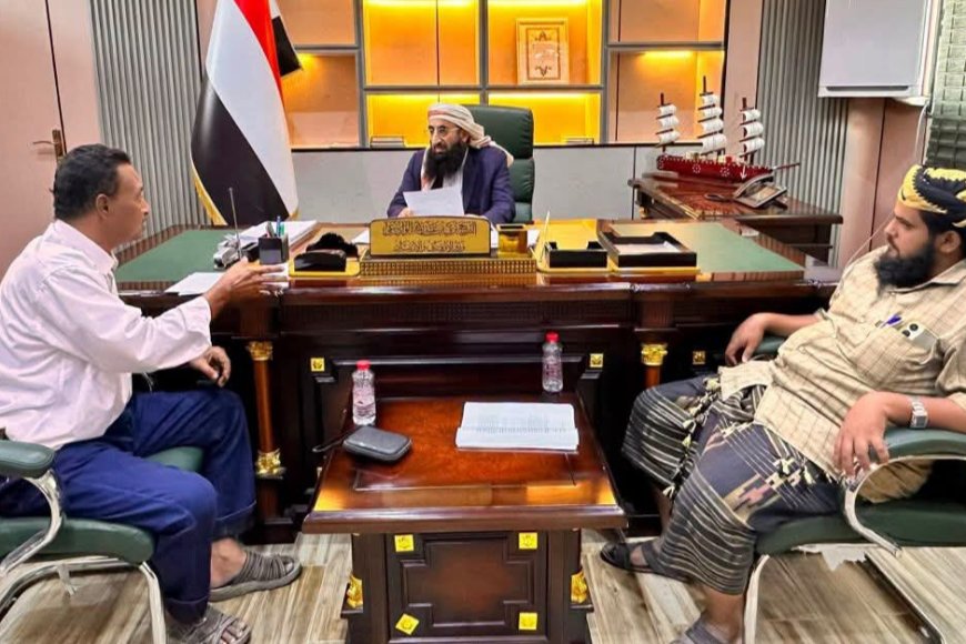 وزير الأوقاف والإرشاد يعتمد التقويم الهجري الرسمي للجمهورية اليمنية وجدول مواقيت الصلاة لمحافظتي عدن ولحج وزير الأوقاف والإرشاد يعتمد التقويم الهجري الرسمي للجمهورية اليمنية وجدول مواقيت الصلاة لمحافظتي عدن ولحج