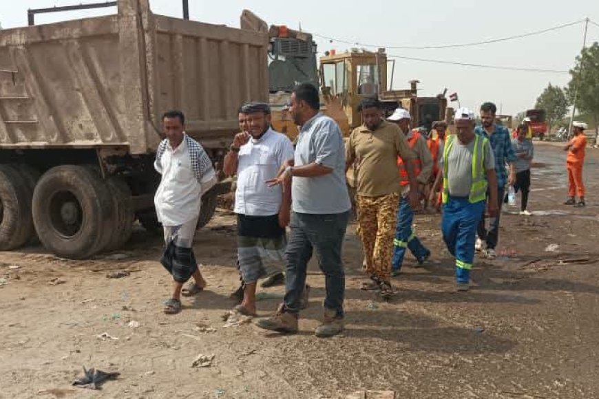 المدير التنفيذي لصندوق النظافة بعدن يتفقد ميزان ومقلب بئر النعامة ويطلع على سير العمل والمعوقات