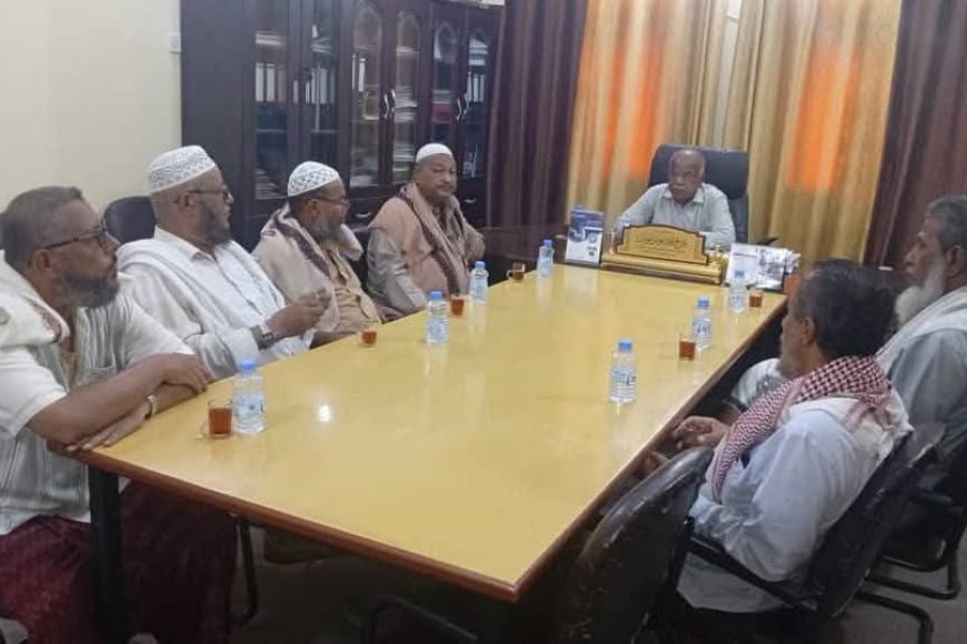 المدير العام يلتقي باللجنة العليا للزواج الجماعي بمدينة غيل باوزير