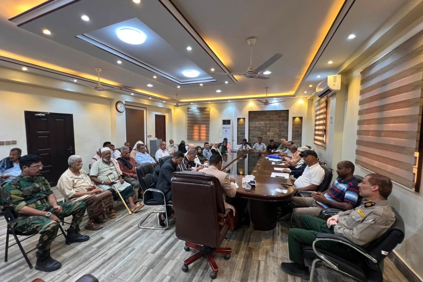 السلطة المحلية بالشيخ عثمان تعقد اجتماعها الدوري السابع وتستعرض إنجازات المكاتب التنفيذية