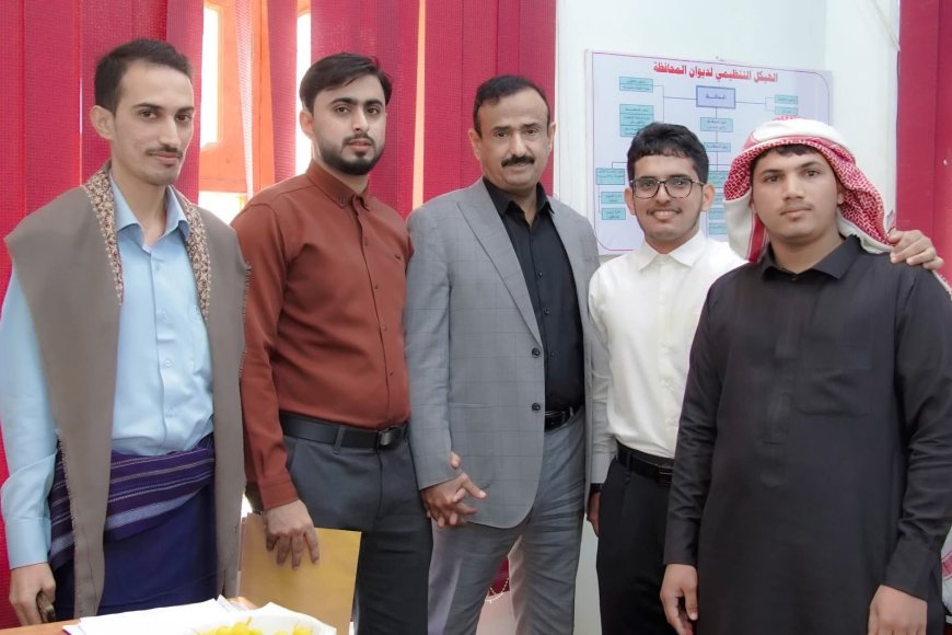 المحافظ بن الوزير يطّلع على مستوى التحصيل العلمي لطلاب المنحة الدراسية بكلية الطب بجامعة حضرموت