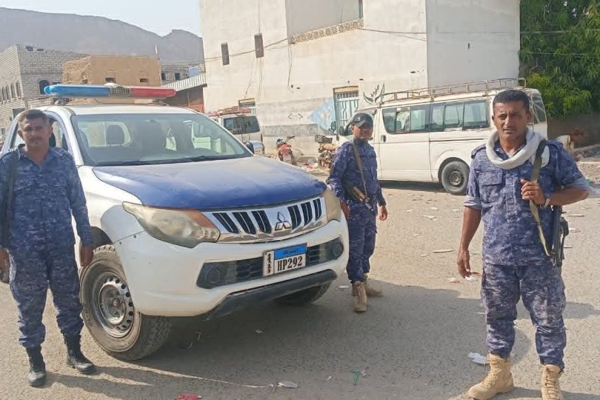 أمن حجر يضبط مواد غذائية منتهية الصلاحية في سوق خريف حجر السنوي الثالث