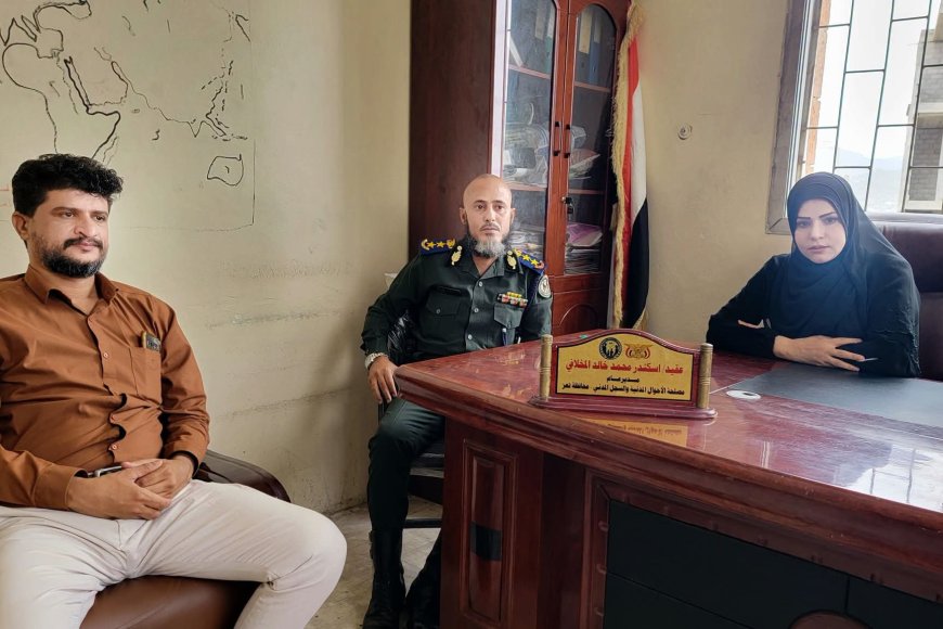 وكيل محافظة تعز تناقش آلية استئناف توريد رسوم البطاقات الشخصية إلى صندوق النظافة والتحسين وكيل محافظة تعز تناقش آلية استئناف توريد رسوم البطاقات الشخصية إلى صندوق النظافة والتحسين
