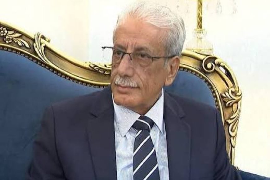 مصادر: أعضاء بمجلس القيادة يطالبون بتغيير مدير مكتب الرئاسة على خلفية التعديل الوزاري