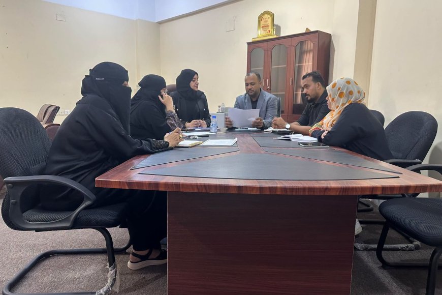 اجتماع بالمكلا يناقش التحضيرات للاحتفاء باليوم العالمي للشباب وبرامج دعم وتمكين الشباب بحضرموت