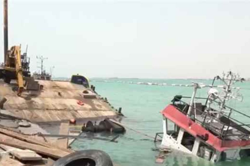 ​فيديو صادم يظهر حجم الأضرار في ميناء المخا عقب قصف حوثي