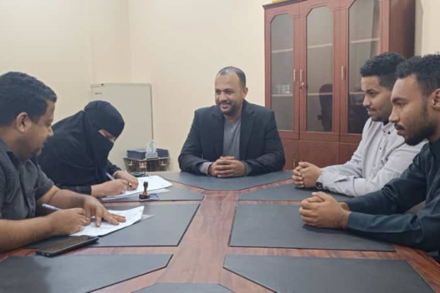 الوكيل باعلوي يشهد توقيع مذكرة تفاهم للتحول الرقمي وتمكين الشباب