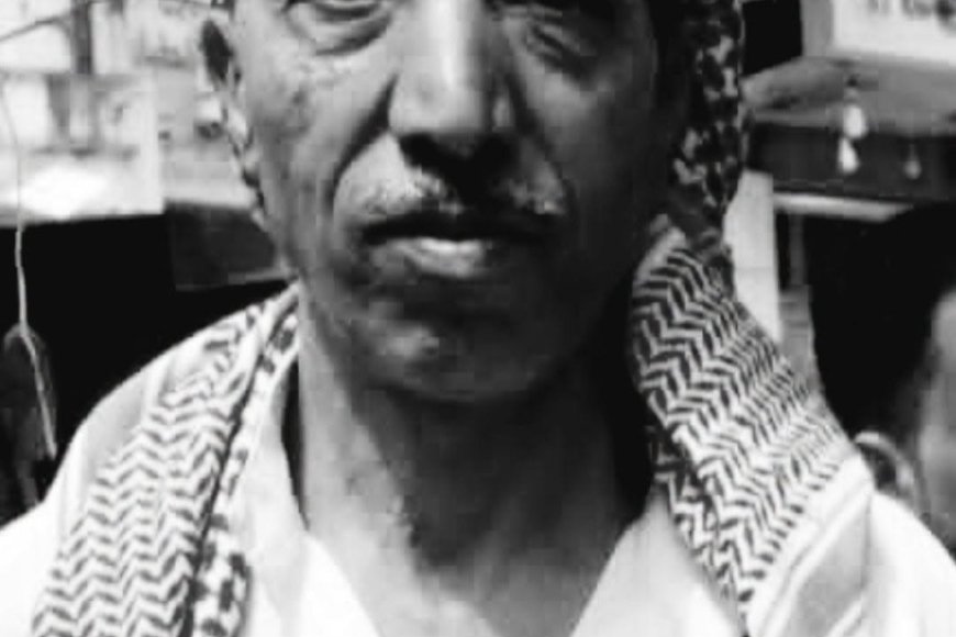 الرقيبي يعزي الوكيل الشريحي في وفاة والده