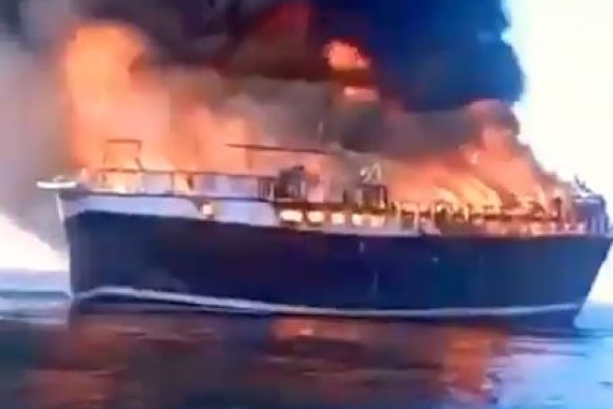 عاجل.. الحوثيون يعلنون استهداف سفينة إنزال سعودية قبالة سواحل المخا عاجل.. الحوثيون يعلنون استهداف سفينة إنزال سعودية قبالة سواحل المخا