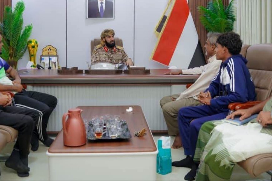 محافظ أبين يلتقي قيادة أكاديمية الحافرة ويؤكد دعم جهودها في رعاية المواهب الرياضية
