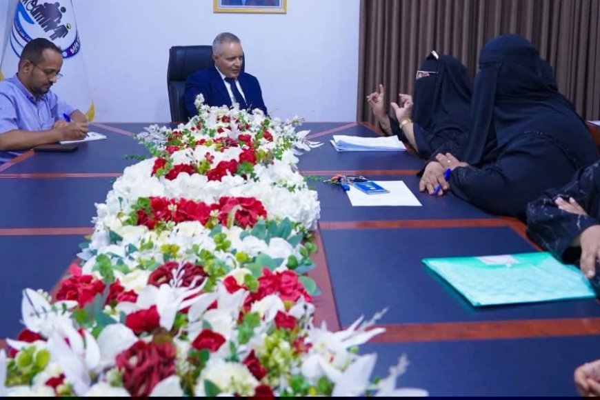 وزير الشؤون الاجتماعية والعمل يلتقي ممثلات الملتقى النسوي لرائدات الأعمال بحضرموت