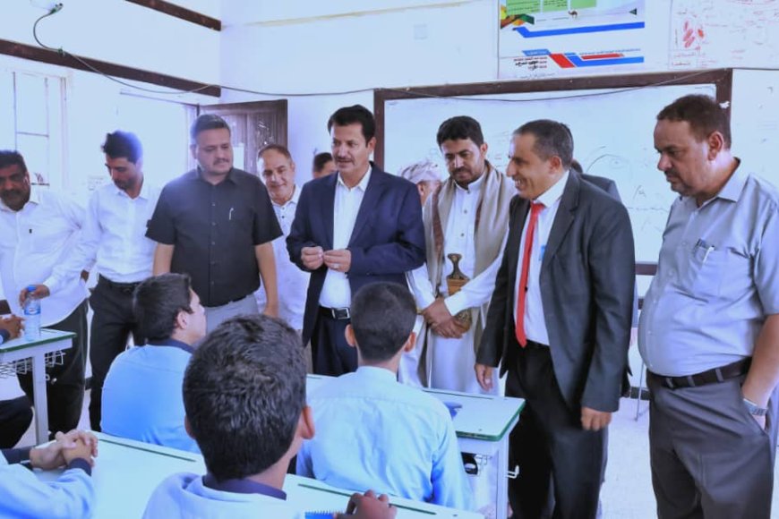 نائب وزير التربية يدشن العام الدراسي الجديد بمدارس محافظة مارب
