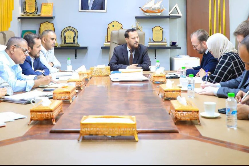 المحافظ شيخ يستقبل المستشار الاقتصادي بمكتب المبعوث الأممي ويؤكد أهمية الجهود المشتركة لمعالجة التحديات الاقتصادية