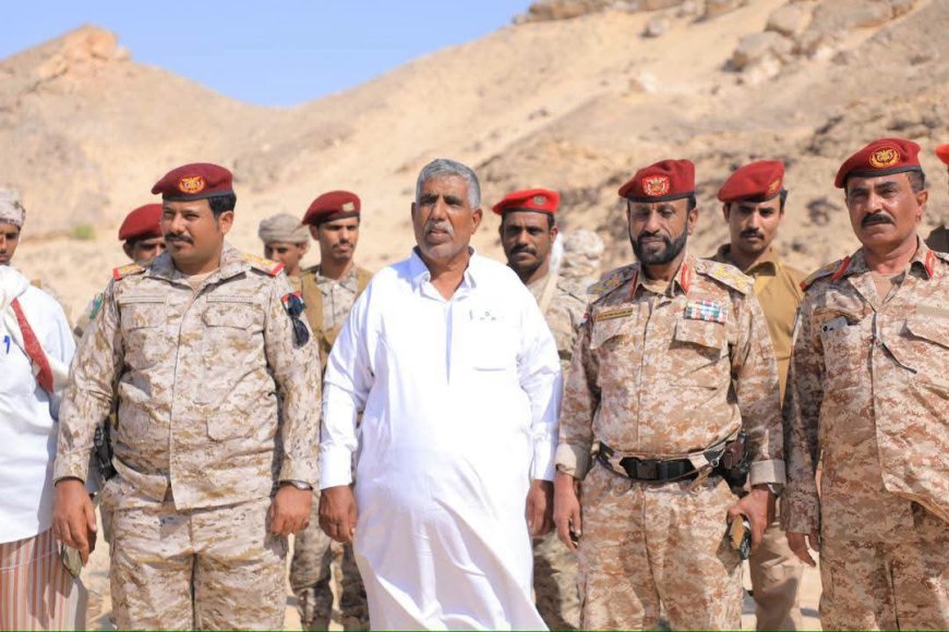 قائد محور الغيضة اللواء مخبال يتفقد جاهزية اللواء 123 مشاة بحات ويشرف على إتلاف 429 لغما