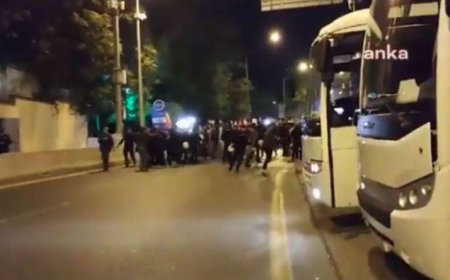 بالفيديو.. مئات الأتراك يهاجمون سفارة إسرائيل في اسطنبول بعد مجزرة الاحتلال في مستشفى المعمداني بغزة