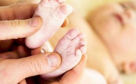 كيفية التعامل مع الطفل عند البكاء بدون سبب