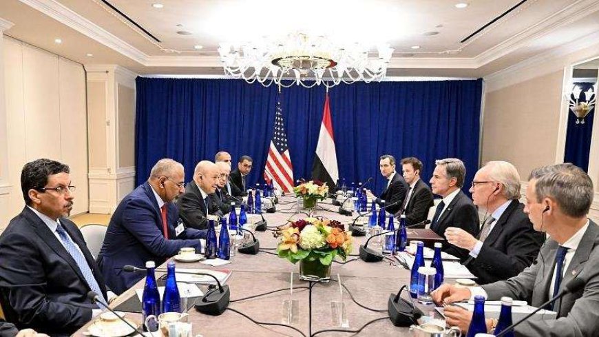 الرئيس العليمي ووزير الخارجية الأمريكي يبحثان الجهود السعودية العمانية لحل أزمة اليمن