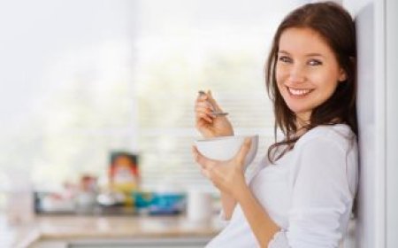 للحامل.. قائمة بالأطعمة الأعلى فائدة لك ولجنينك