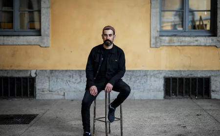 لماذا أجل مهرجان"سانس إنتردي" عرض مسرحية "وهنا أنا" الفلسطينية في باريس؟