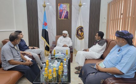 الوزير الحريزي يزور انتقالي المهرة ويلتقي بالقيادة المحلية بالمحافظة